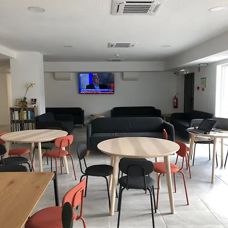 Residencia Universitaria Calhariz Benfica 旅馆
