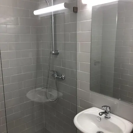 Residencia Universitaria Calhariz Benfica Lisbona